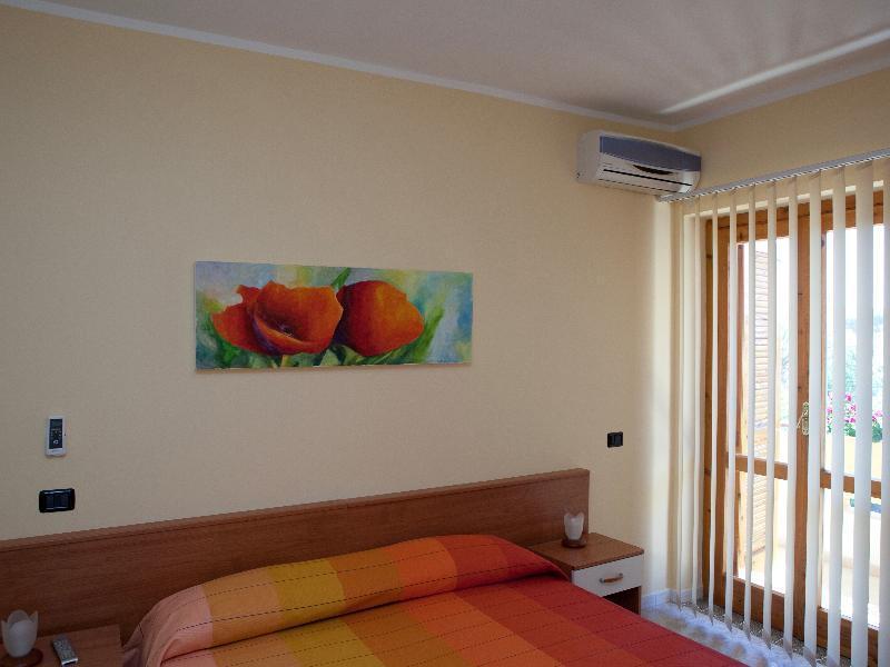 Hotel Barbieri Вибо Валентия Марина Экстерьер фото