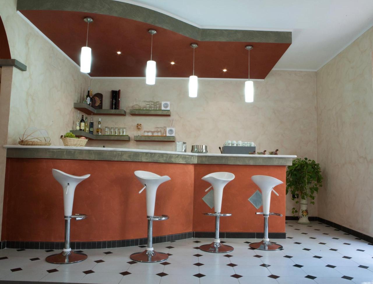Hotel Barbieri Вибо Валентия Марина Экстерьер фото